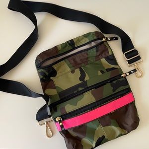 ANDI Camilo / hot pink cross body convertible